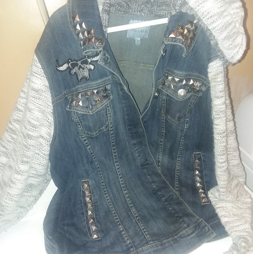 Plus size jean jacket(w/ hood) torrrid